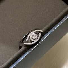 Bague spirale avec détail de pierre ronde