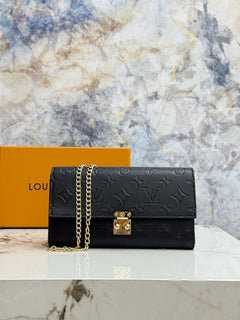Embossed Chain Strap Wallet 001
