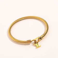 Pulsera de malla de acero inoxidable 304 con cordón y dije de monograma