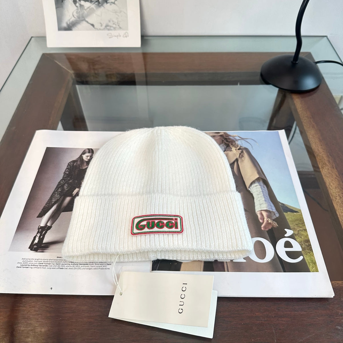 Bonnet côtelé à revers avec écusson lettré