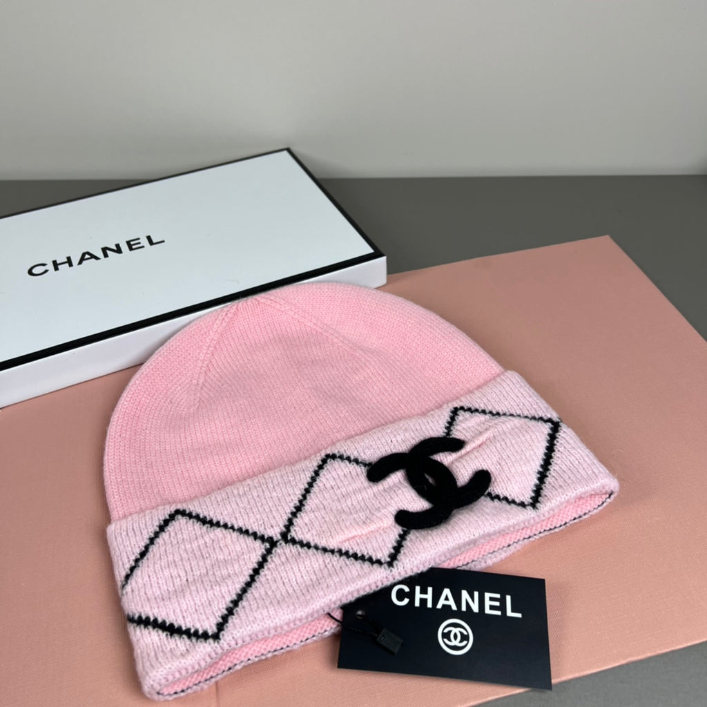 Diamond Pattern Knit Beanie