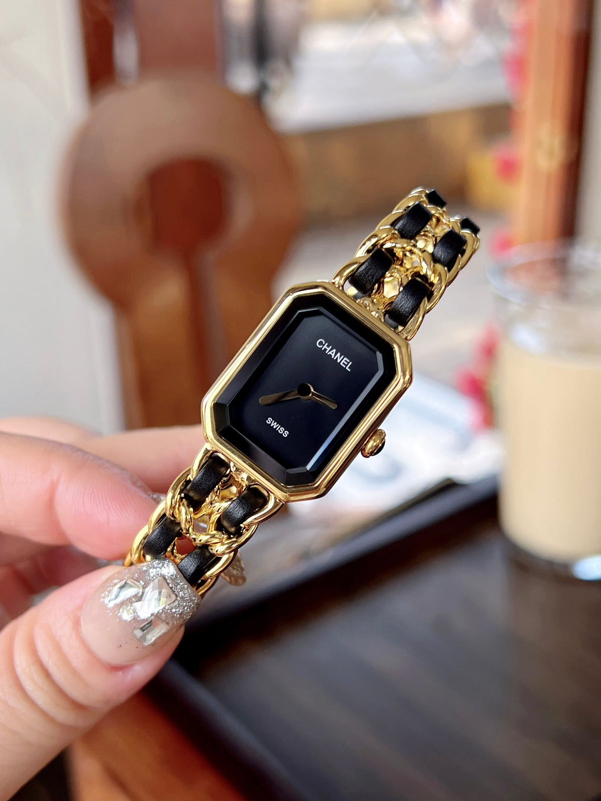 Gold-Tone Rectangular Quartz Watch with Chain Bracelet 001