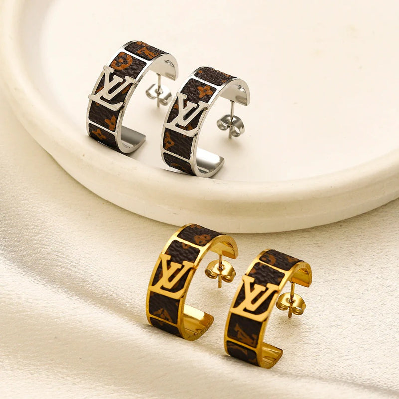 Boucles d'oreilles créoles en acier inoxydable 304 avec monogramme incrusté noir