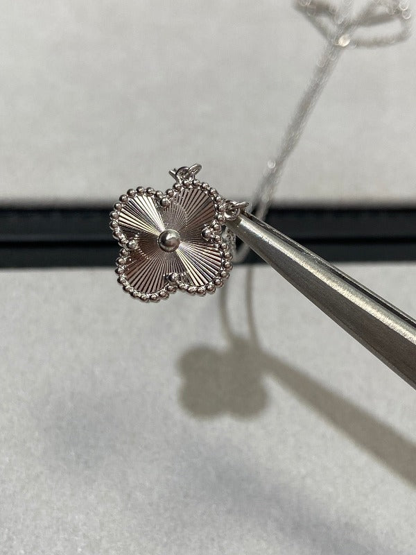 Fluted Quatrefoil Pendant Necklace