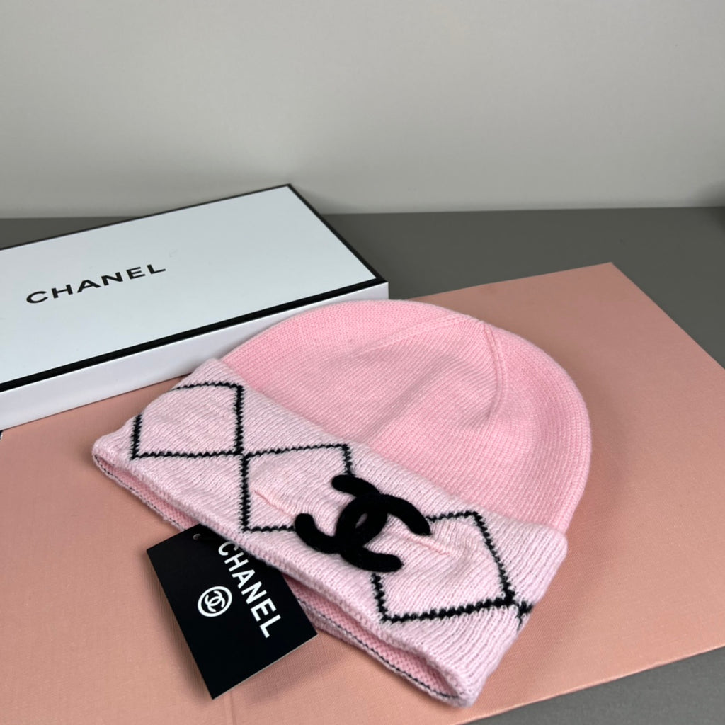 Diamond Pattern Knit Beanie