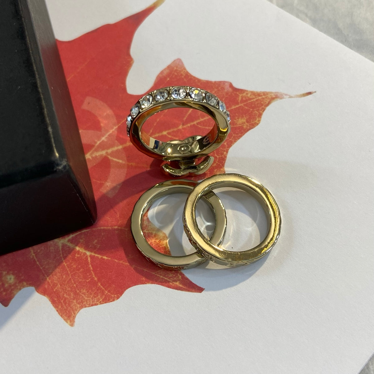 Double Band Ring with Sparkling Emblem