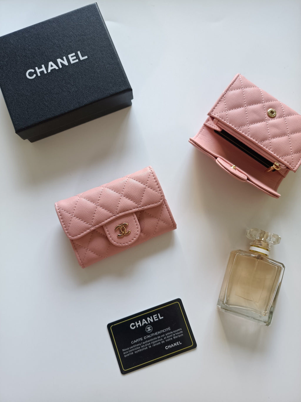 Diamond Quilted Compact Flap Wallet 020
