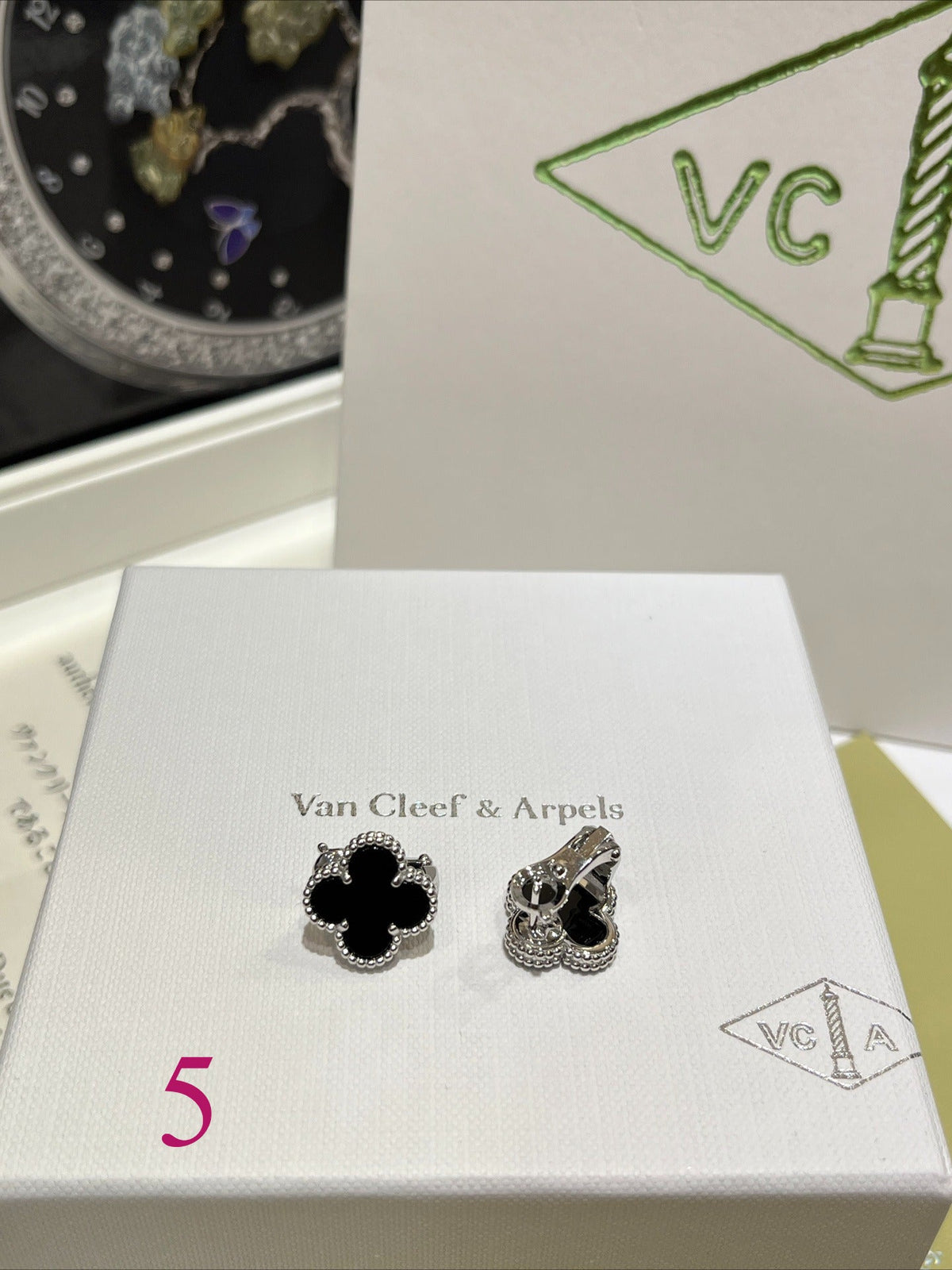 Rounded Quatrefoil Stud Earrings