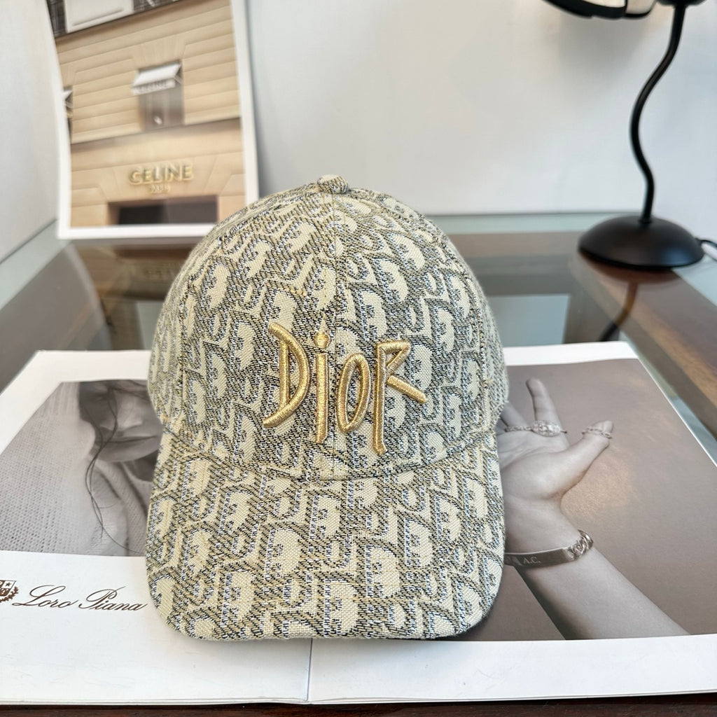 Gorra de béisbol con letras de monograma