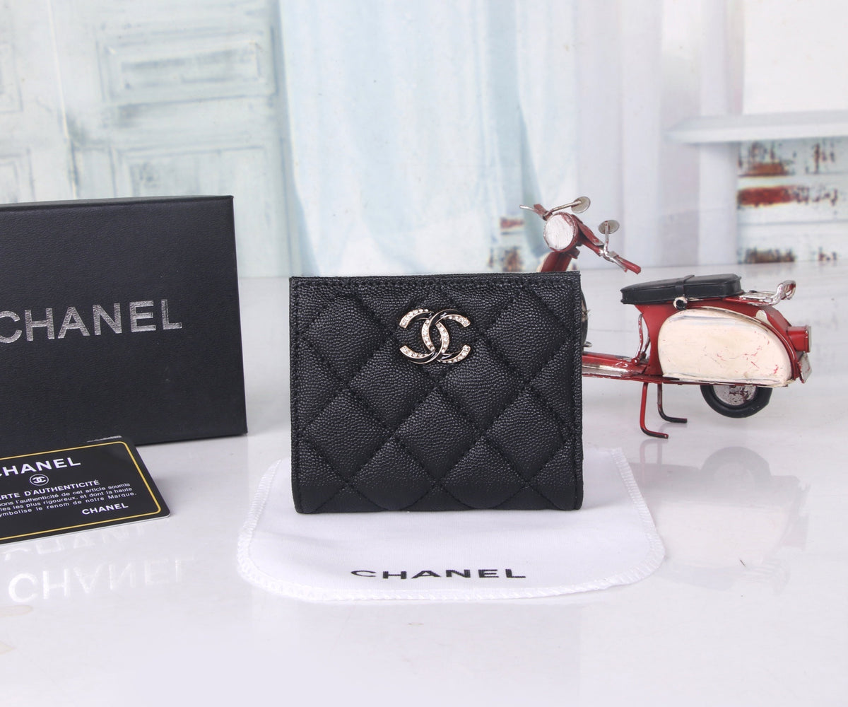 Diamond Quilted Compact Wallet 035