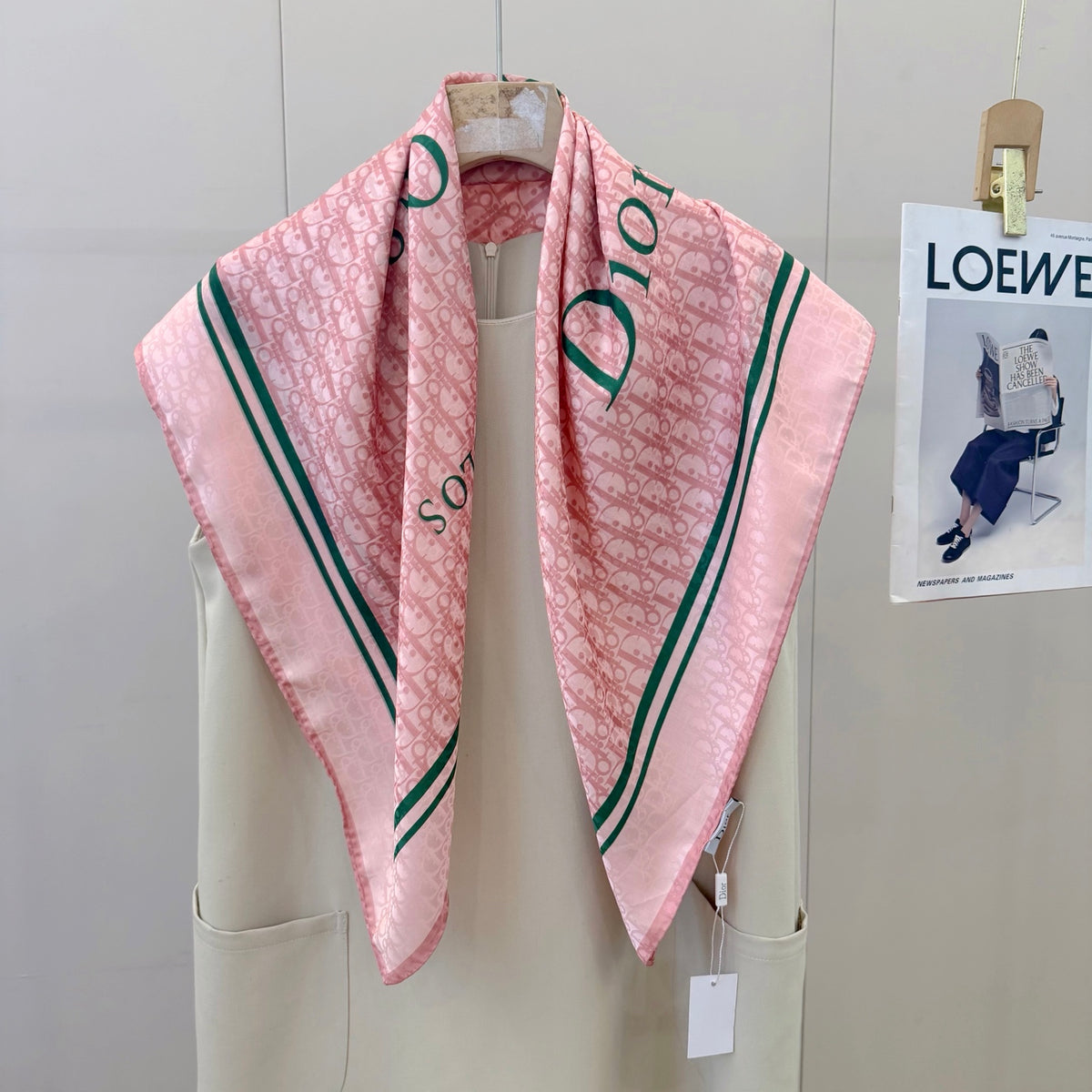 Foulard carré à monogramme et bordure rayée – 90 x 90 cm