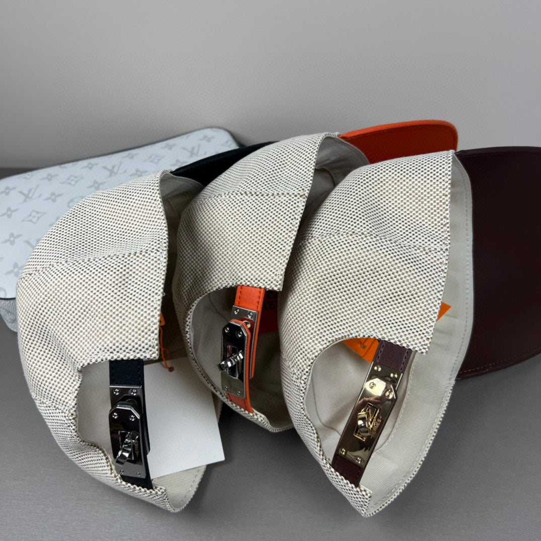 Contrast Brim H-Motif Baseball Cap