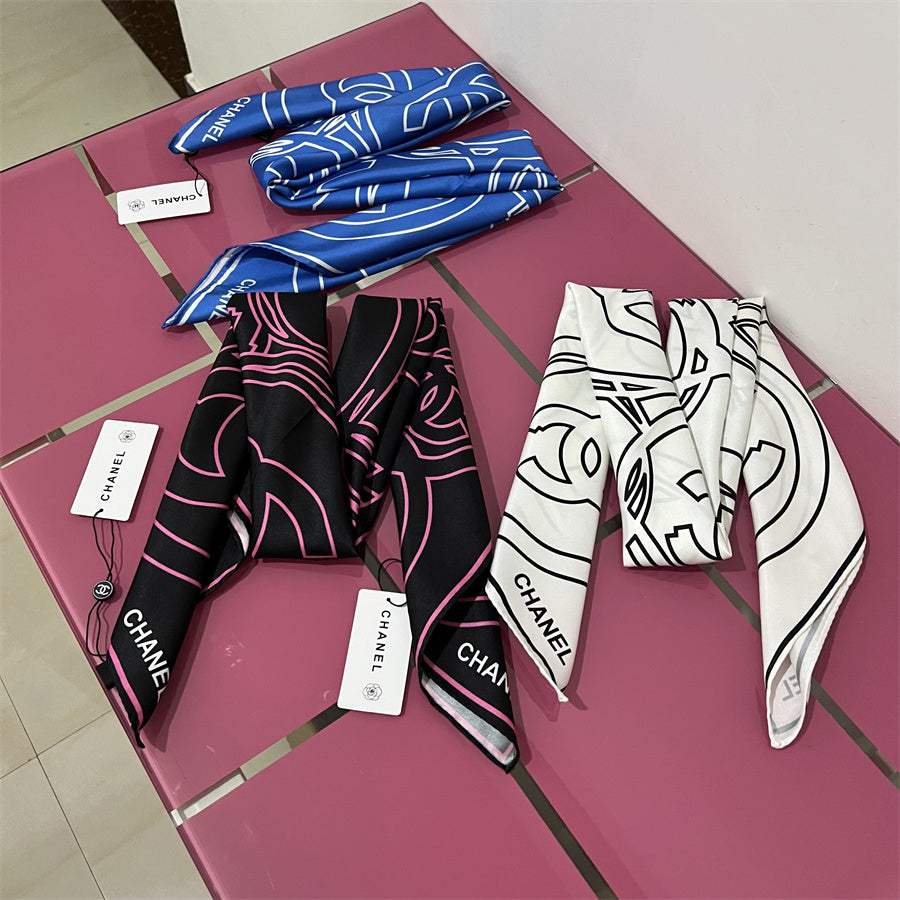 Outline Interlocking-C Square Scarf - 90 x 90 cm