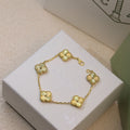 Bracelet à motif de quatre-feuilles cannelé