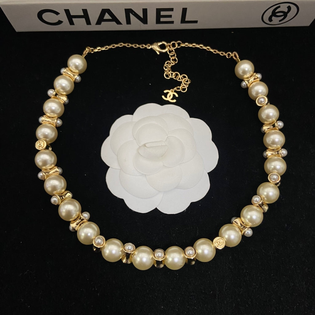 Classic Pearl-Look Beaded Choker