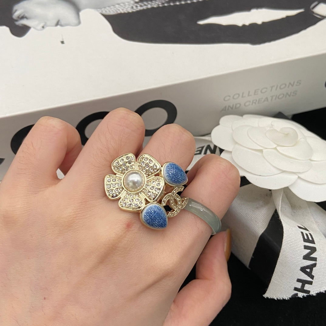 Flower & Heart Statement Ring with Bead Accent