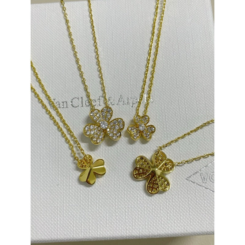 Collar con colgante de flores agrupadas - Opciones de tamaño