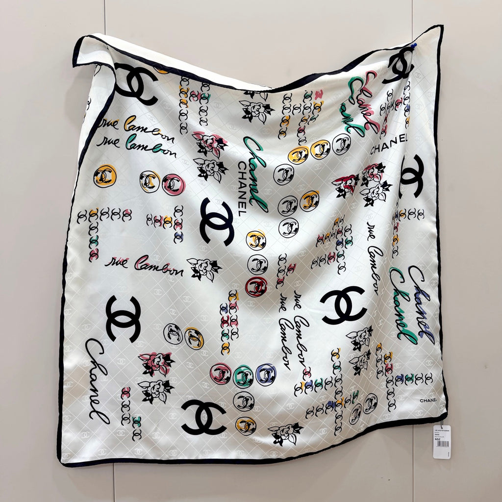 Lenço Quadrado com Motivo de Joalharia - 90 x 90 cm