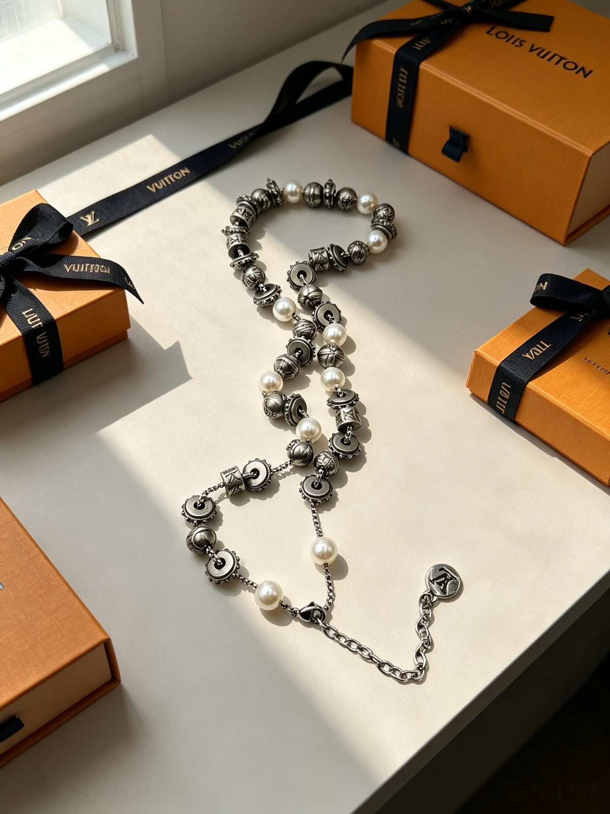 Collier chaîne épaisse à maillons en forme de pointe en gouttelette