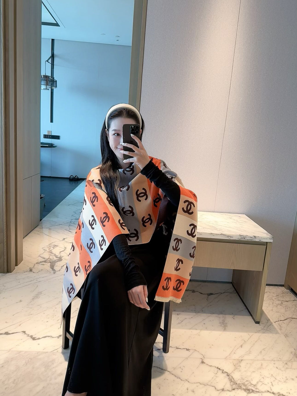 Multicolor Interlocking-C Motif Scarf