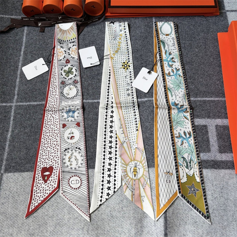 Bufanda de cinta con medallón y estampado ornamental - 5 x 120 cm