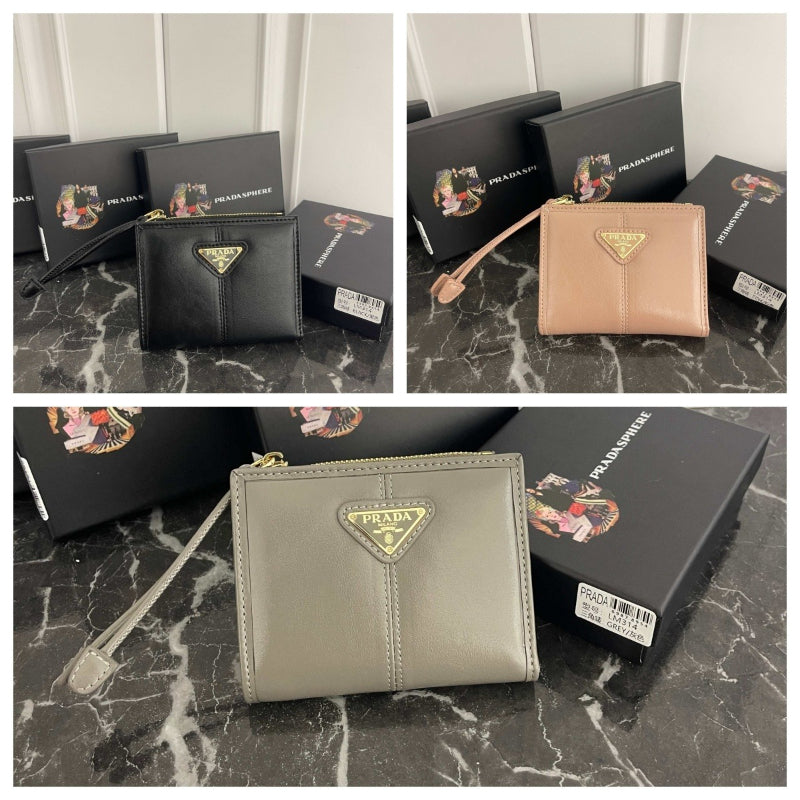 Triangle Emblem Flap Wallet 030