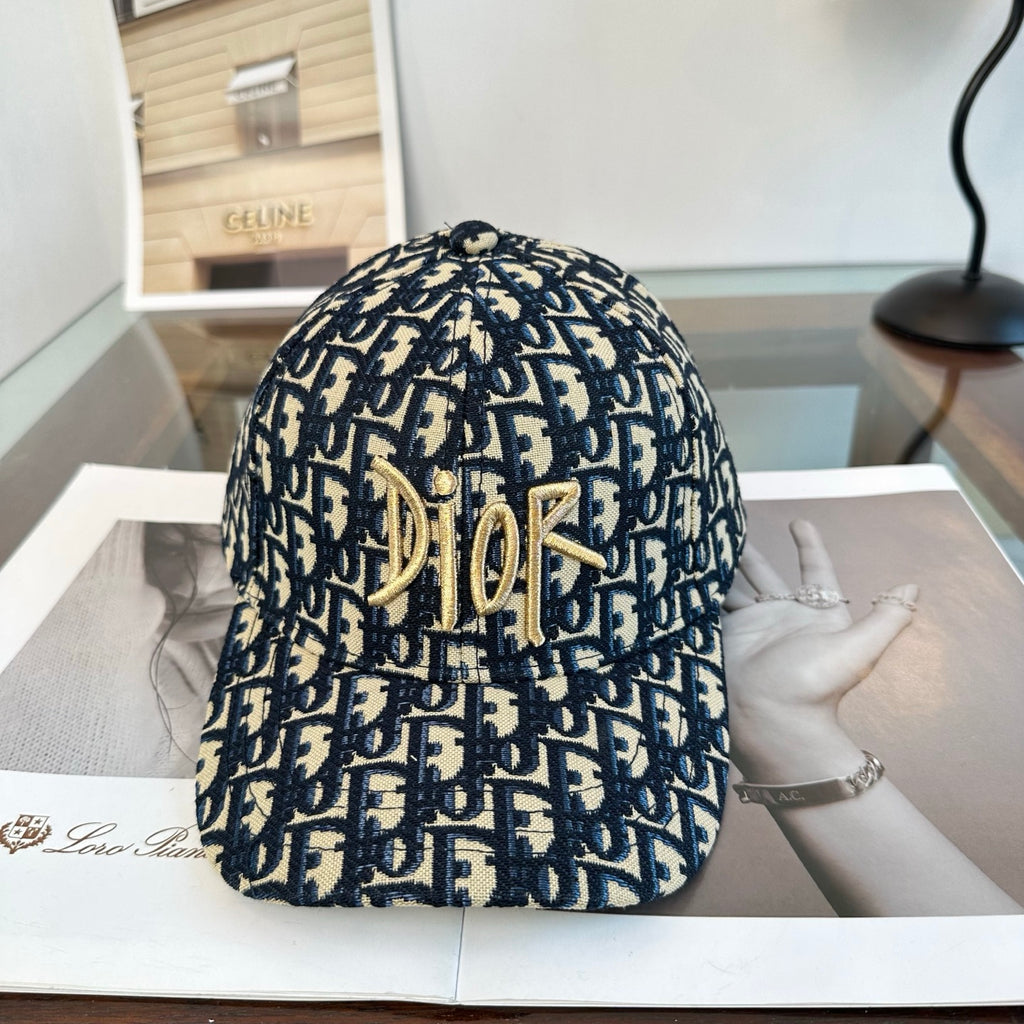 Gorra de béisbol con letras de monograma