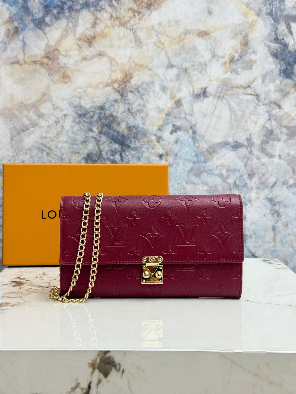 Embossed Chain Strap Wallet 001