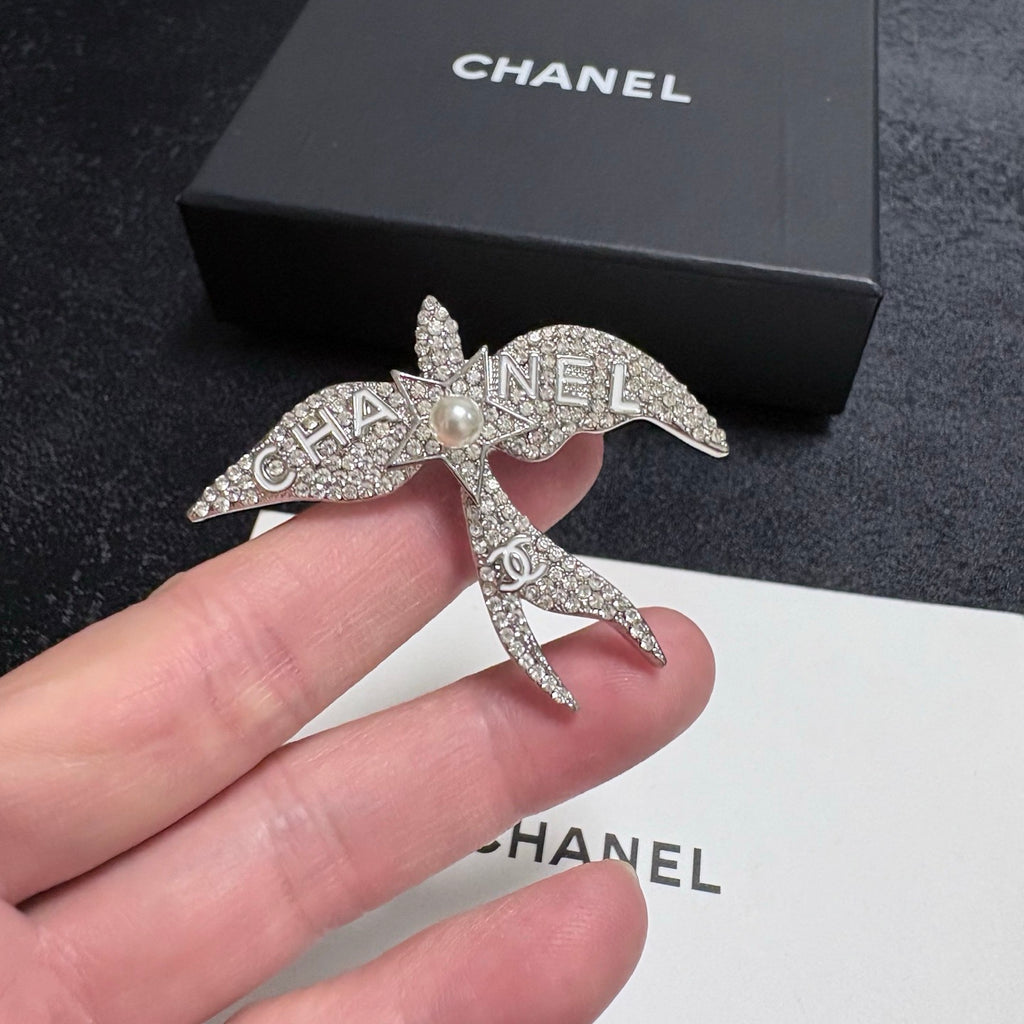 Sparkling Palm Tree Brooch