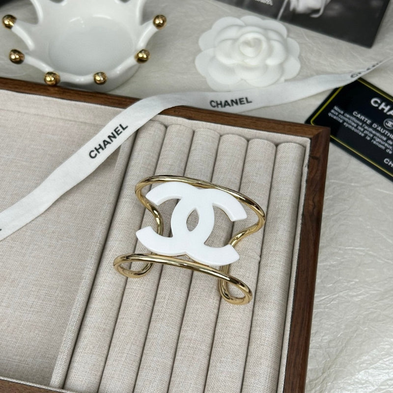 Statement Bracelets - 45 Style Options