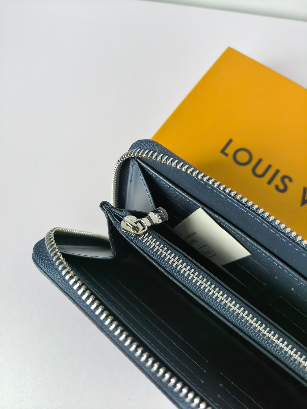 Portefeuille long multicolore à monogramme 005
