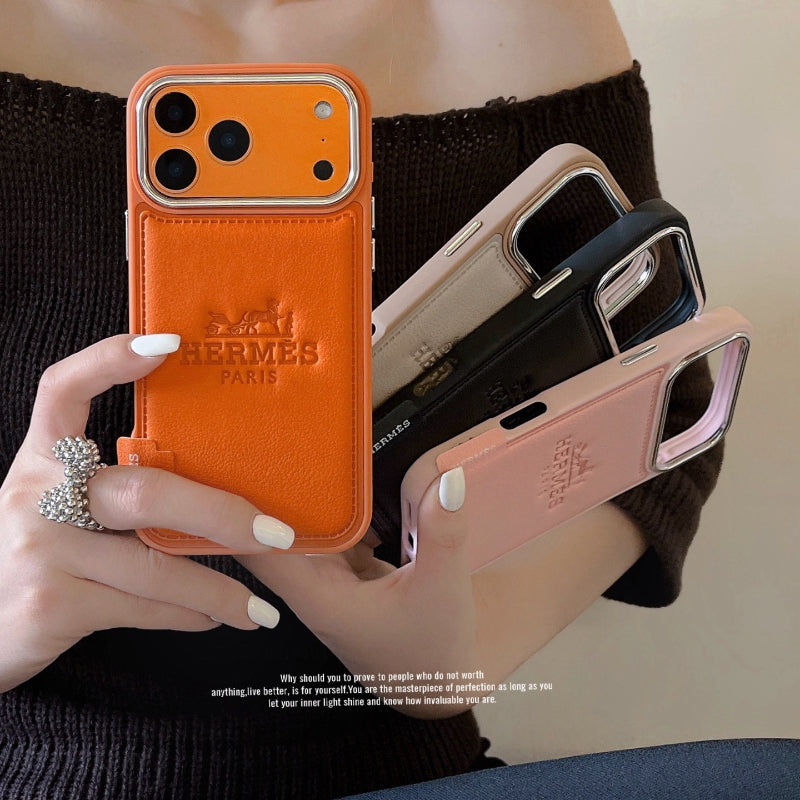 Funda para teléfono con letras y correa de mano a presión