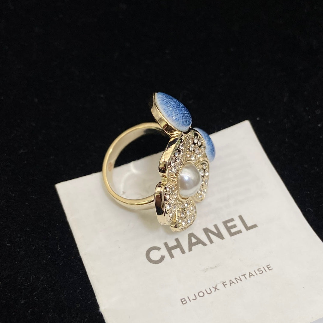 Flower & Heart Statement Ring with Bead Accent