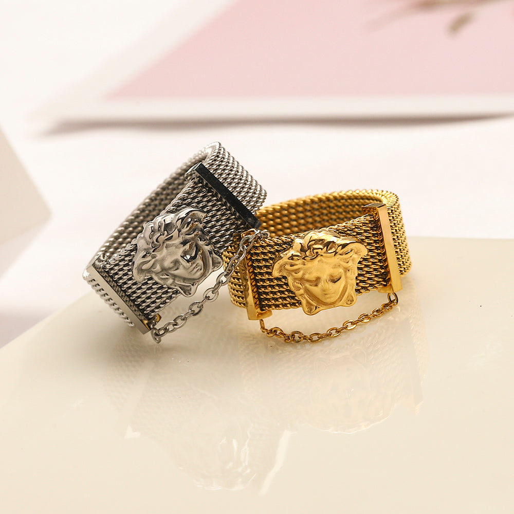 Mesh Band Medallion Ring with Chain Detail