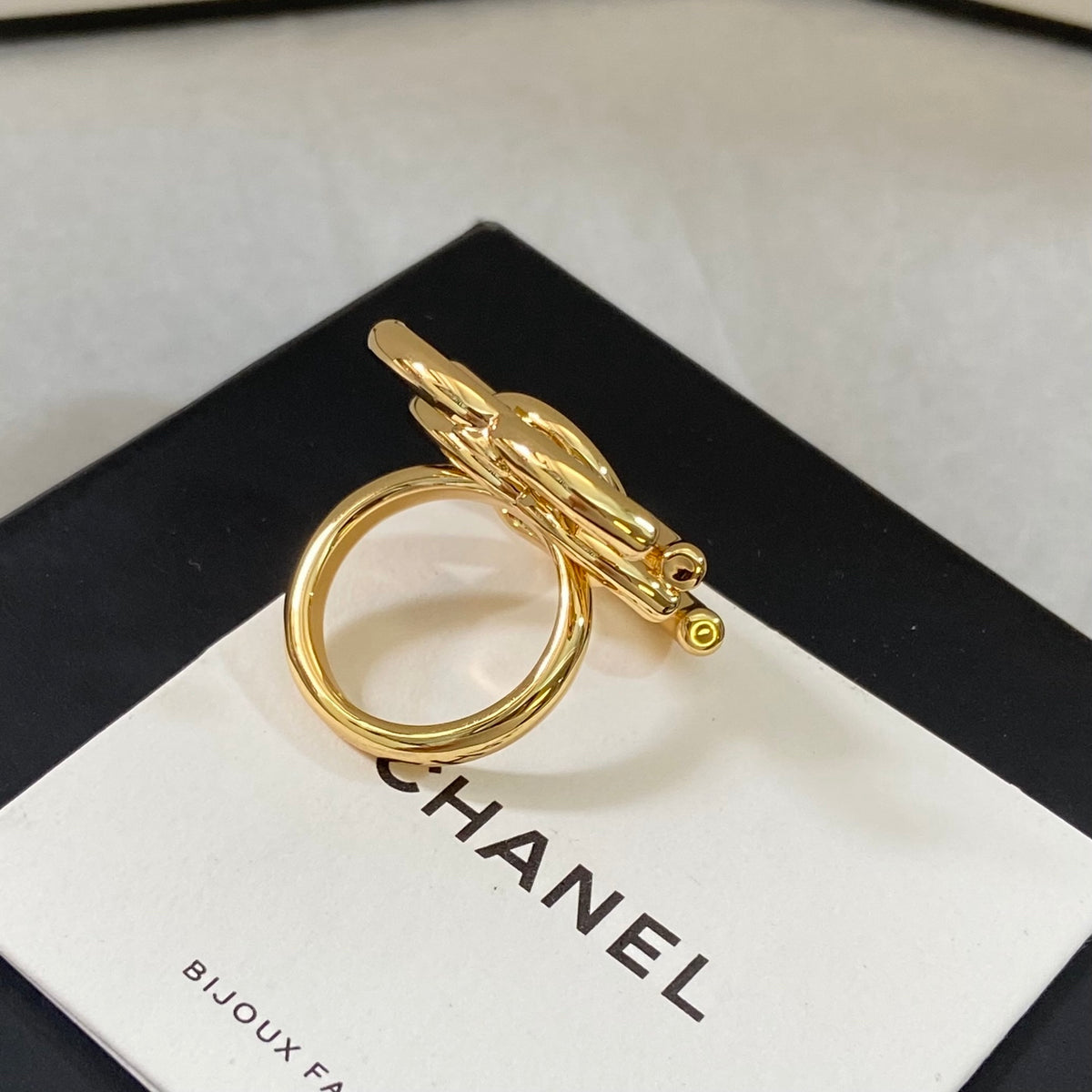Polished Interlocking Emblem Statement Ring