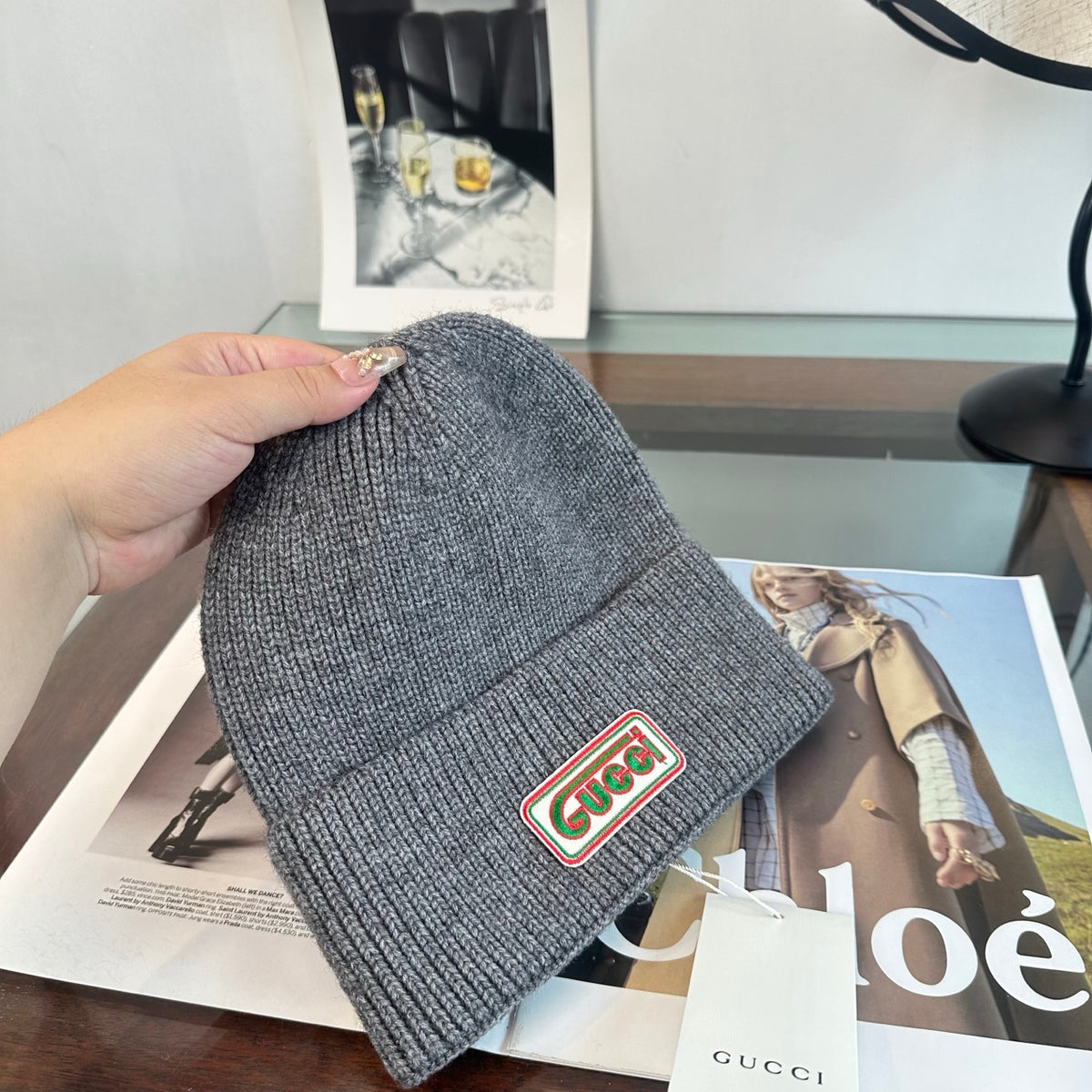 Bonnet côtelé à revers avec écusson lettré