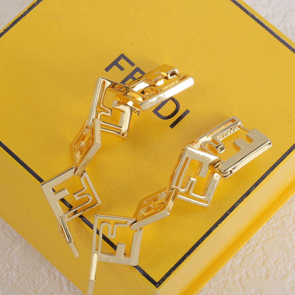 Geometric Link Dangle Earrings