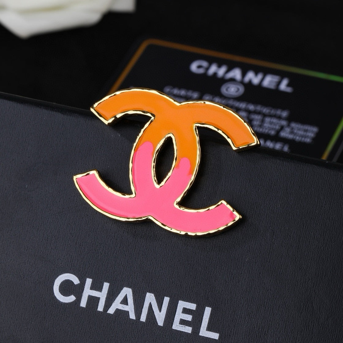 Two-Tone Color-Inlay Emblem Brooch