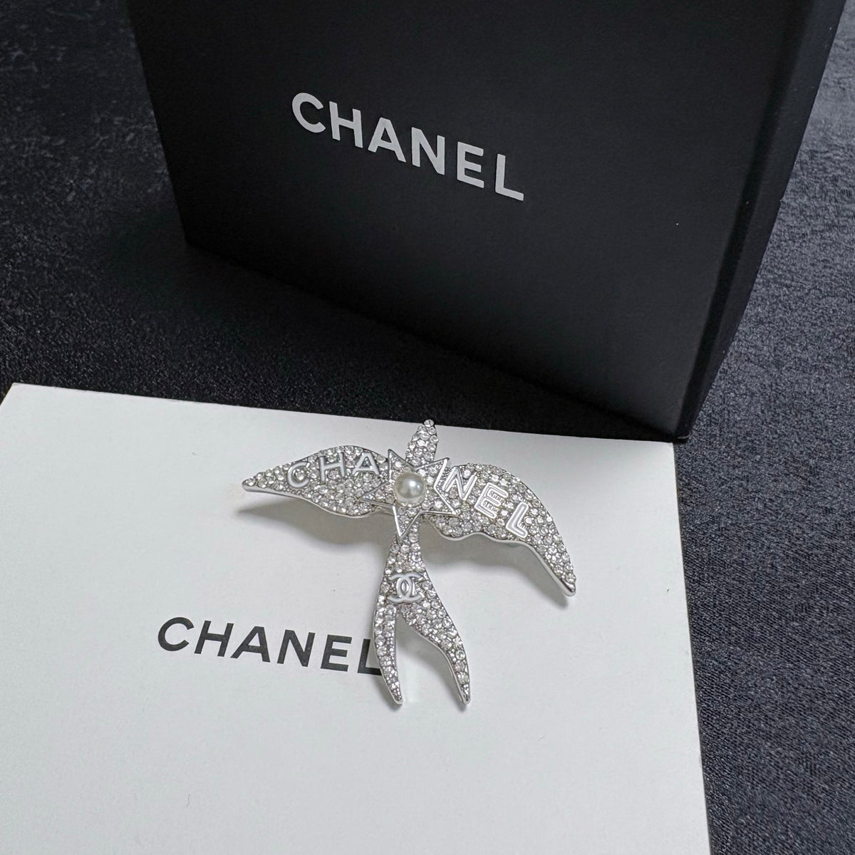 Sparkling Palm Tree Brooch