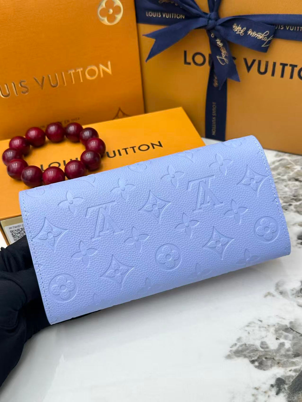 Embossed Envelope Wallet 002