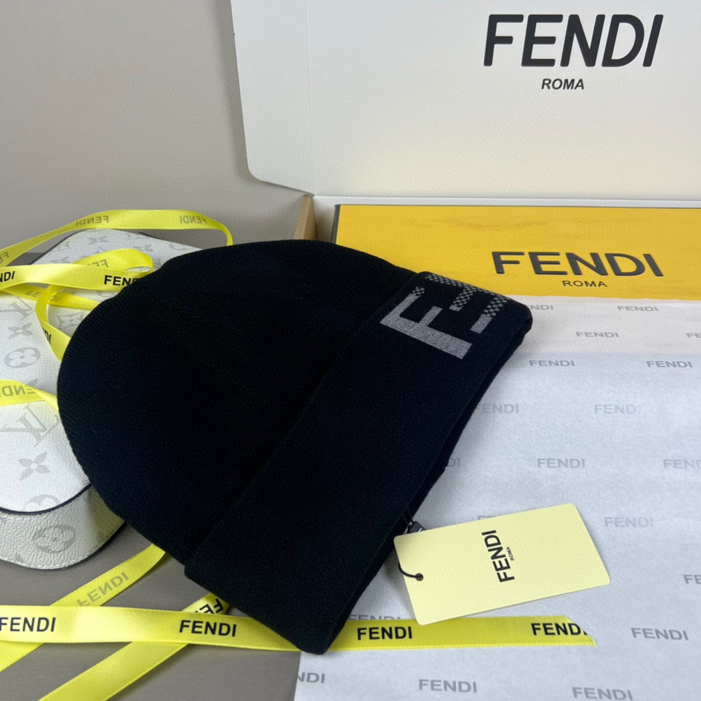 Gorro de punto acanalado con motivo geométrico