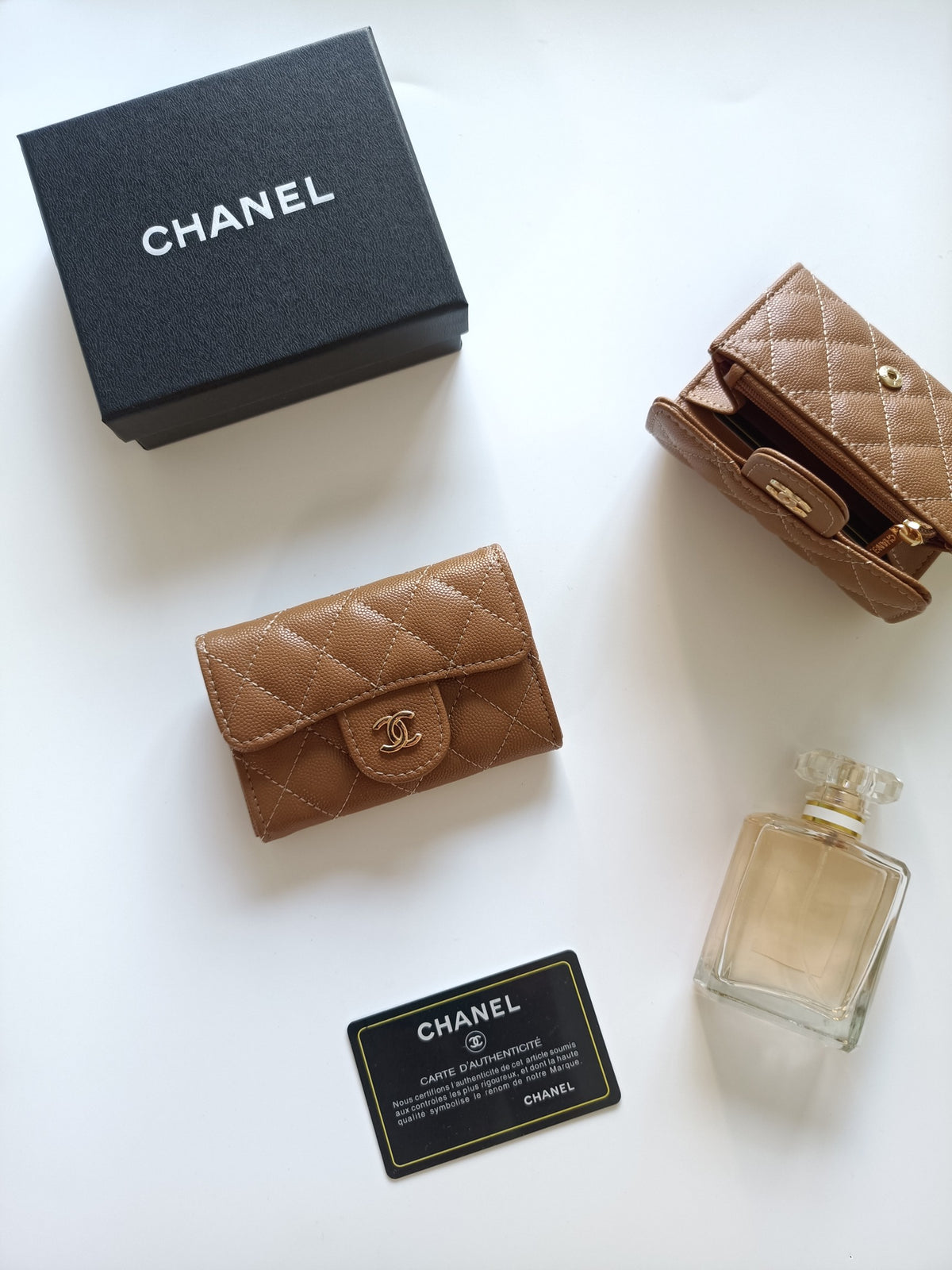 Diamond Quilted Compact Flap Wallet 020
