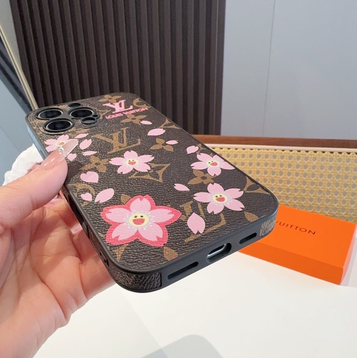 Funda para teléfono con monograma floral
