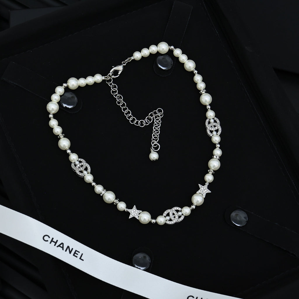 Collier perles aspect nacre et maillons ovales