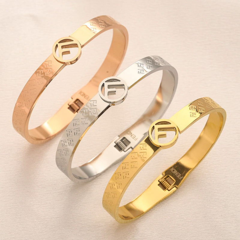 304 Stainless Steel Textured Round-Clasp Bangle Bracelet