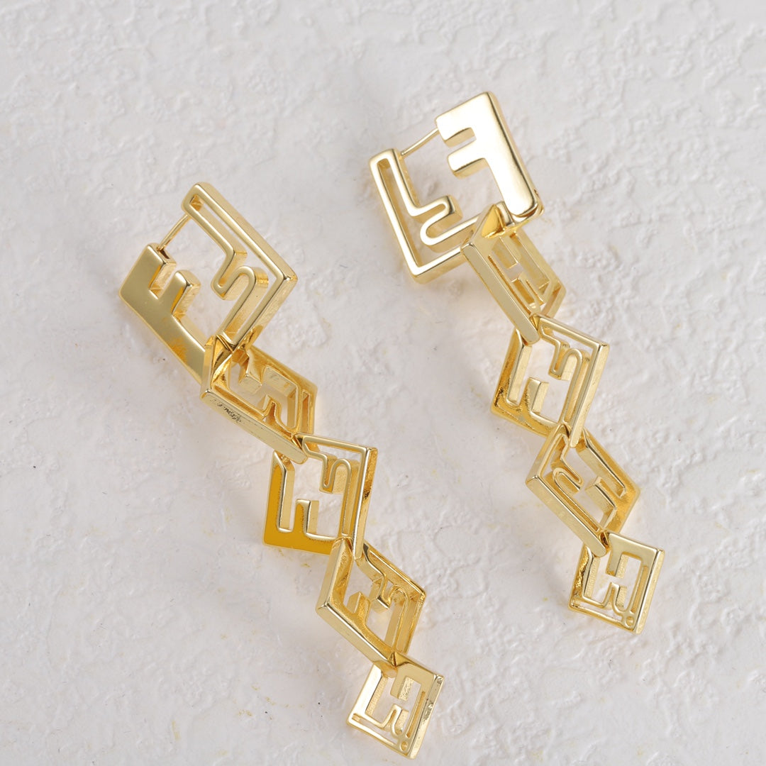 Geometric Link Dangle Earrings