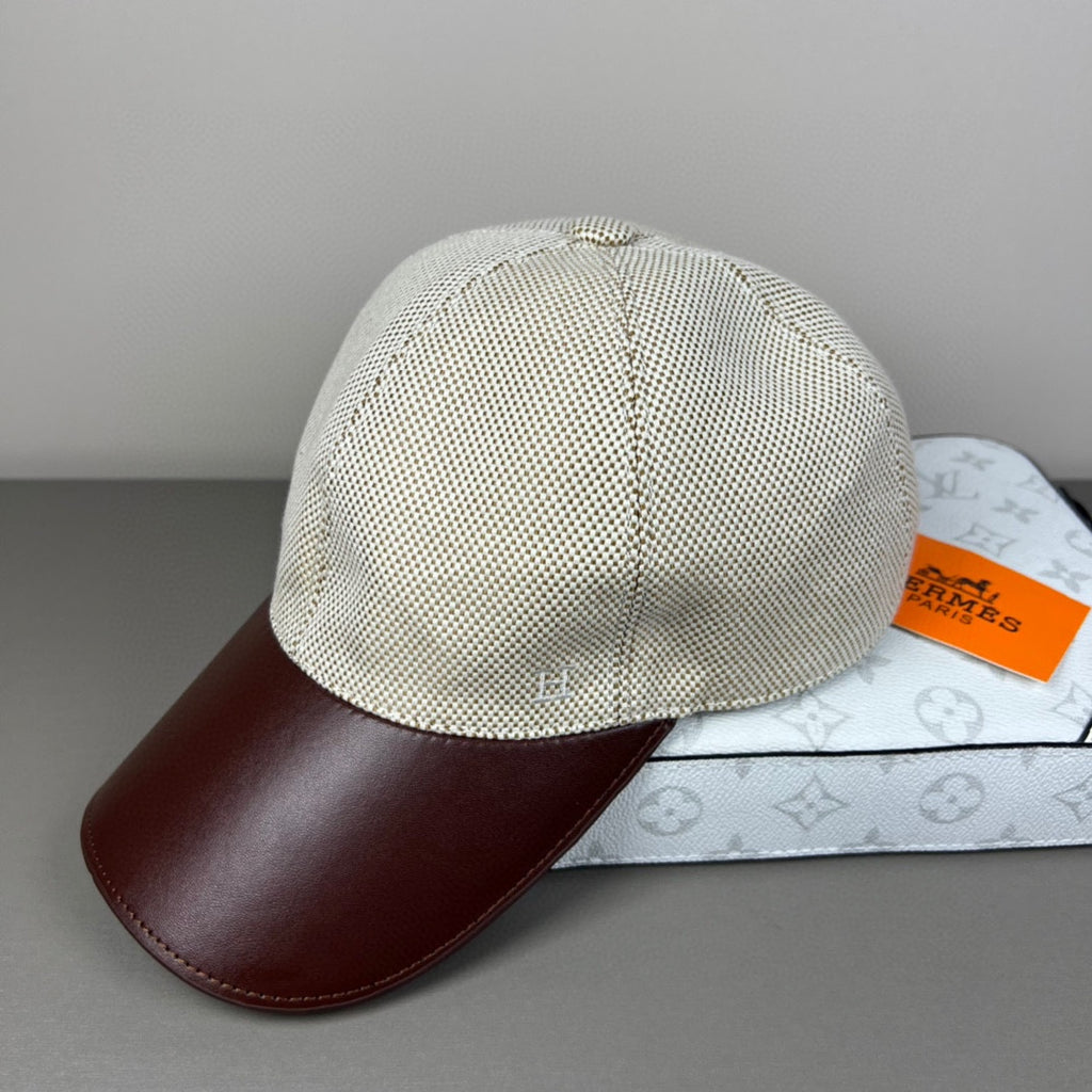 Contrast Brim H-Motif Baseball Cap