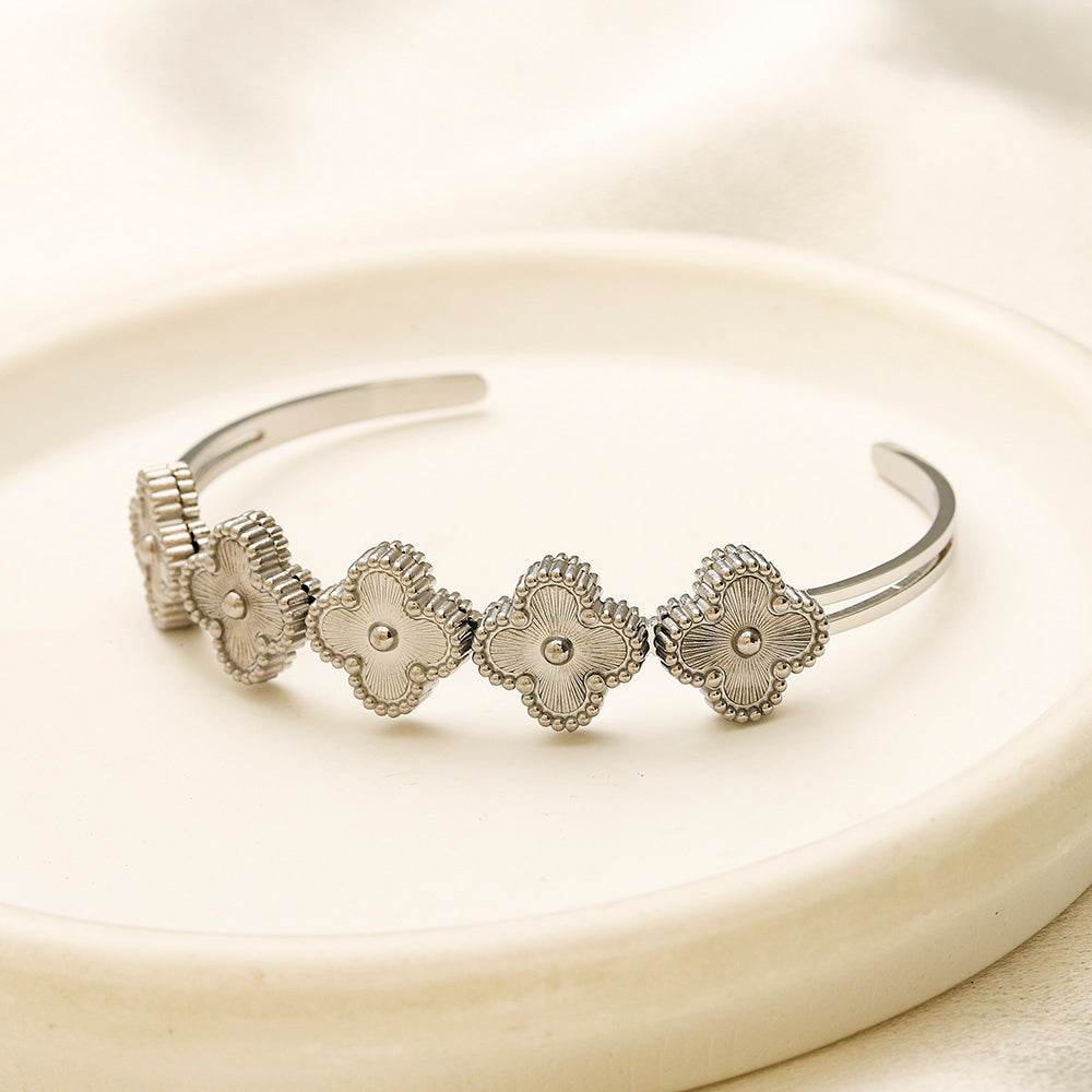 304 Stainless Steel Fluted Quatrefoil Open Cuff Bracelet