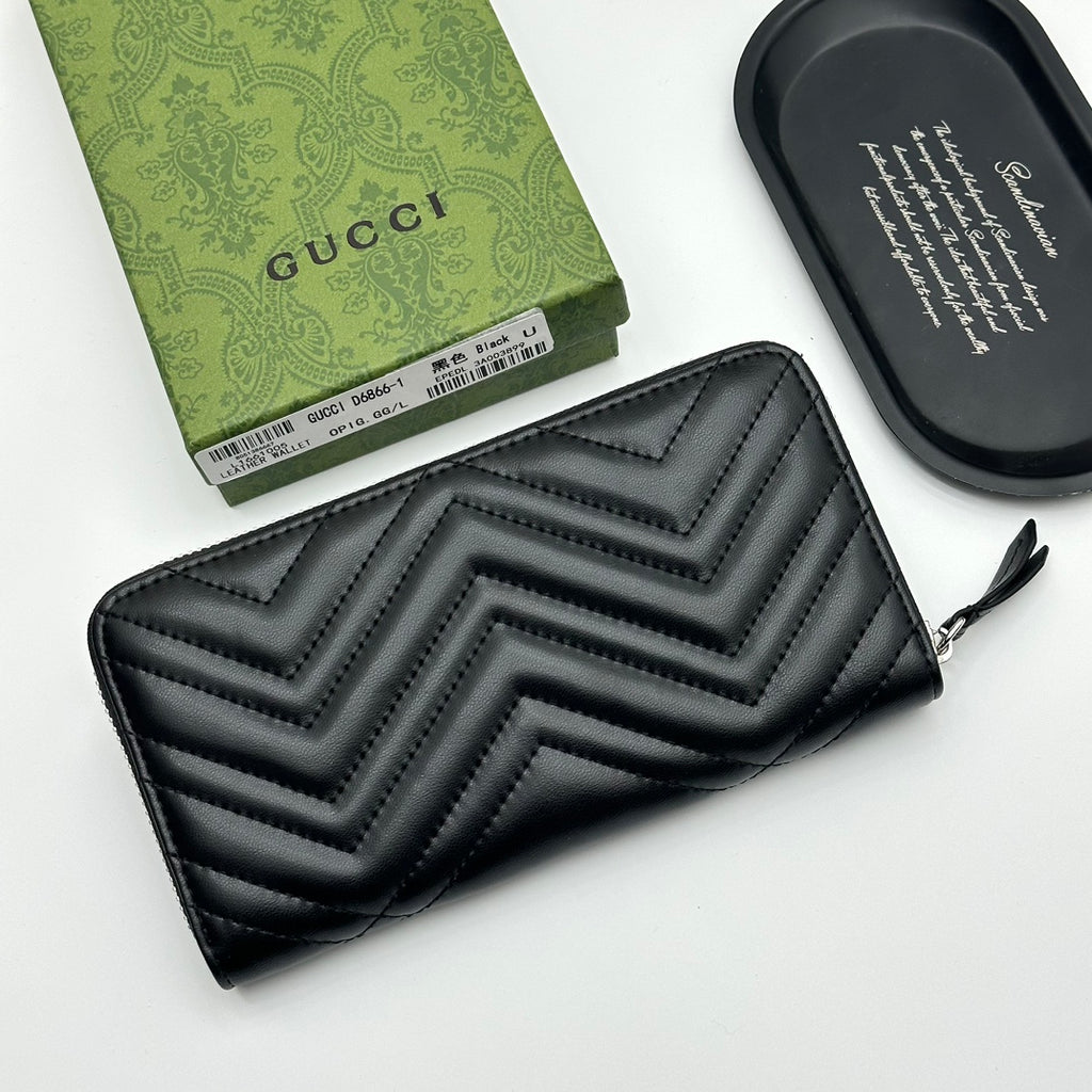 Chevron Quilted Long Zip Wallet 011