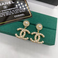 Boucles d’oreilles pendantes à fermoir en C entrelacé, effet nacré et texturé